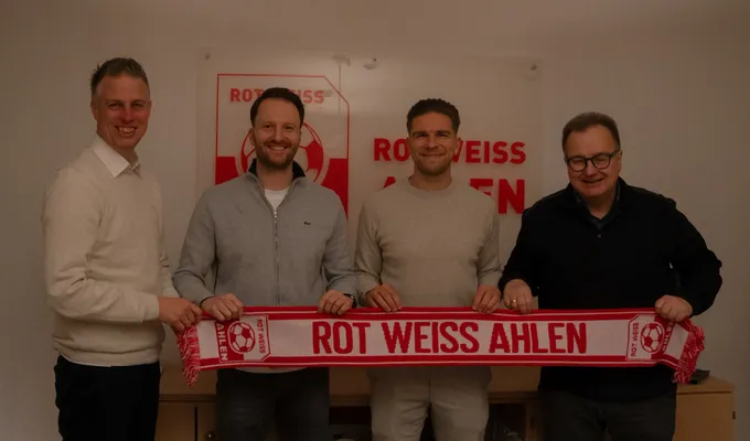 Jan Holldack unterschreibt langfristigen Vertrag bis 2028