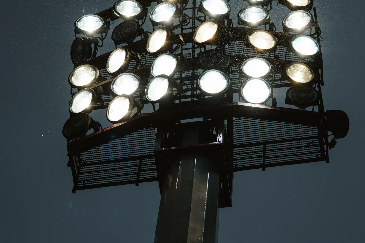 Vier Heimspiele und zwei Flutlicht-Abende