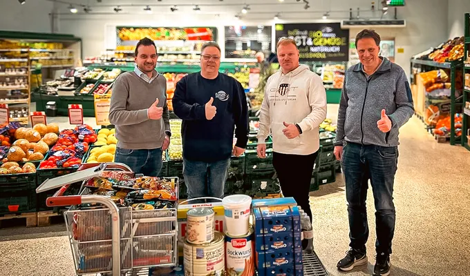 Ein voller Einkaufswagen für den guten Zweck