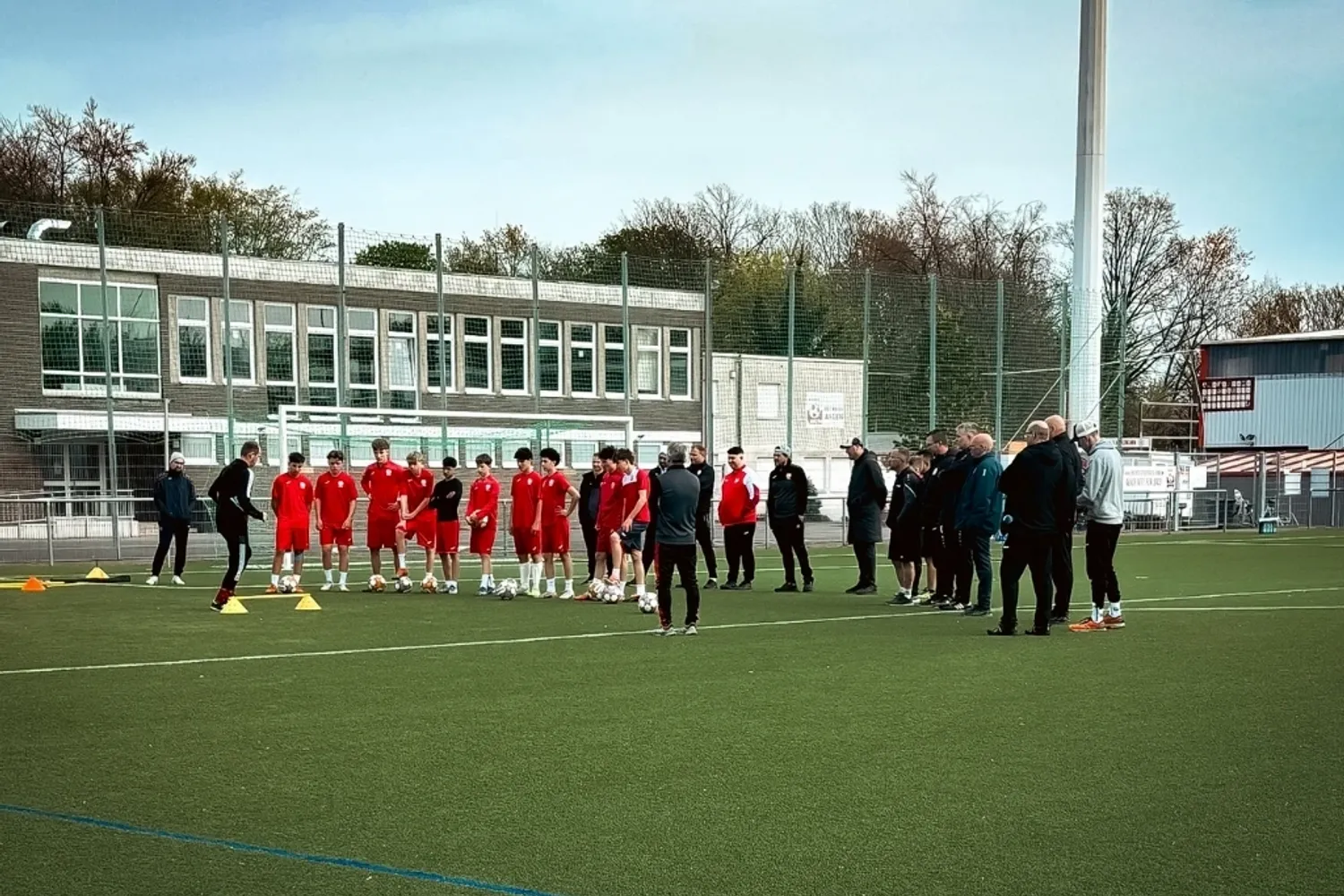 Erfolgreiche Trainerfortbildung im Wersestadion