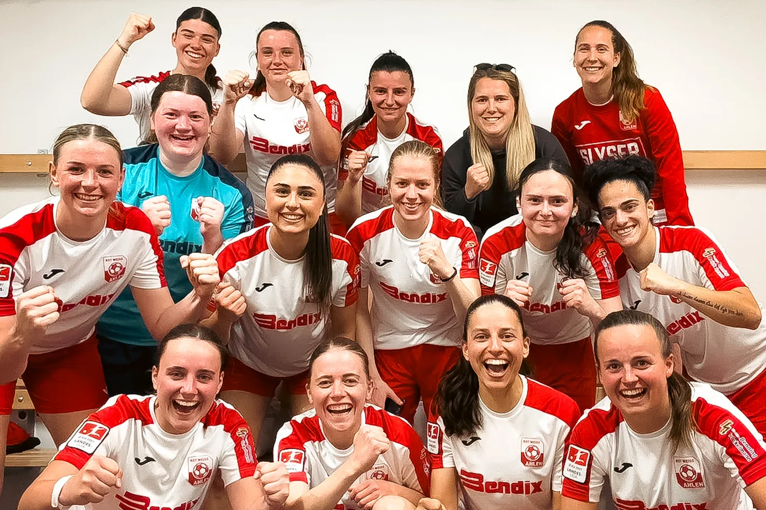 Frauen: Heimsieg und torreiche Spiele