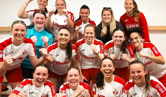 Frauen: Heimsieg und torreiche Spiele