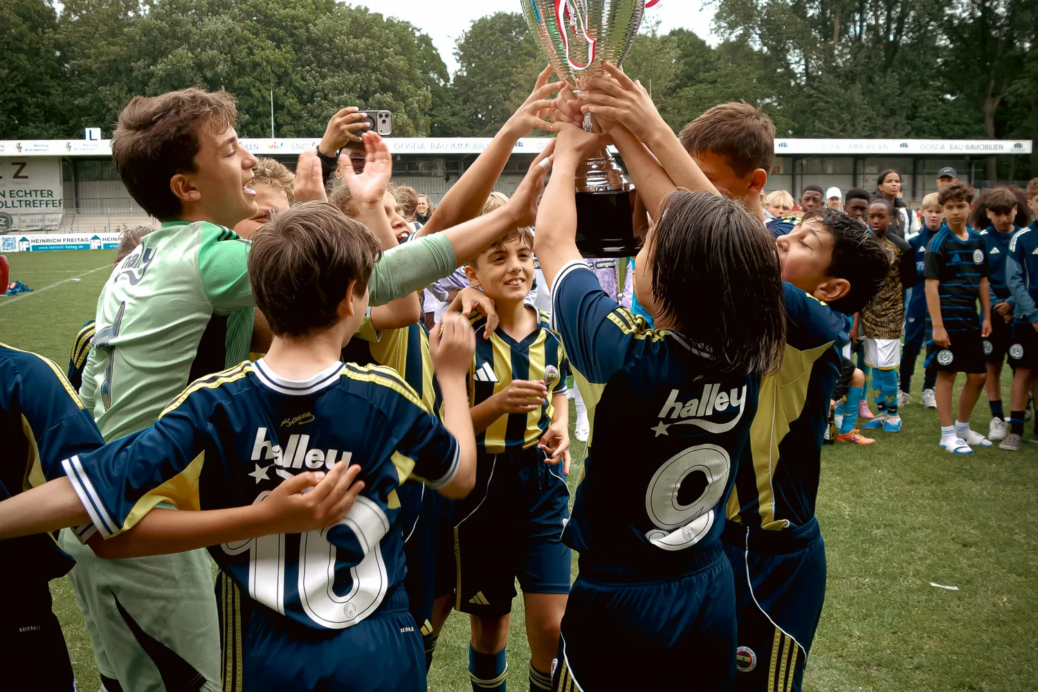 Fenerbahçe gewinnt die Premiere des Jopa Sommer Cup 2026
