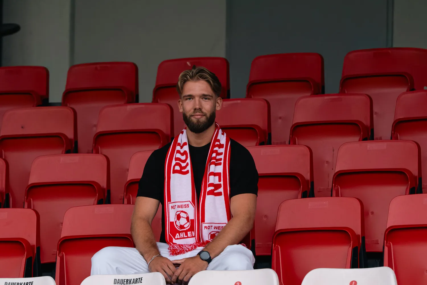 Felix Schlüsselburg unterschreibt bis 2028