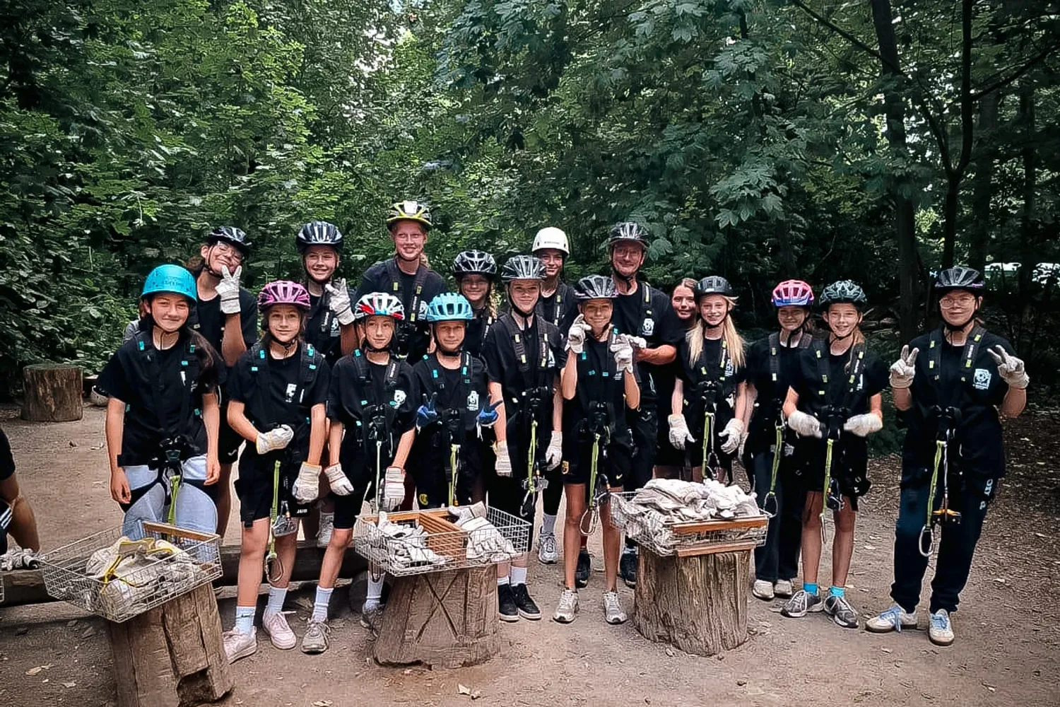 U13-Juniorinnen verbringen Tag im Kletterpark in Hamm