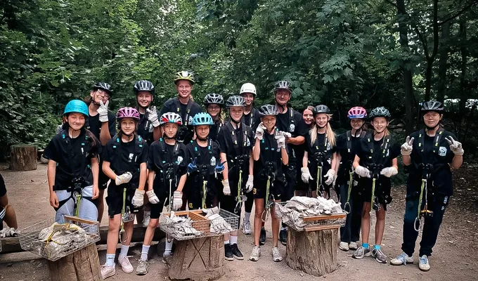U13-Juniorinnen verbringen Tag im Kletterpark in Hamm