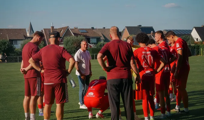 RWA erfüllt Pflichtaufgabe souverän - 10:1-Erfolg in Hoetmar