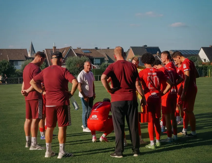 RWA erfüllt Pflichtaufgabe souverän - 10:1-Erfolg in Hoetmar